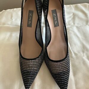 Women's Black Crystal Mesh Pointed Toe Pumps